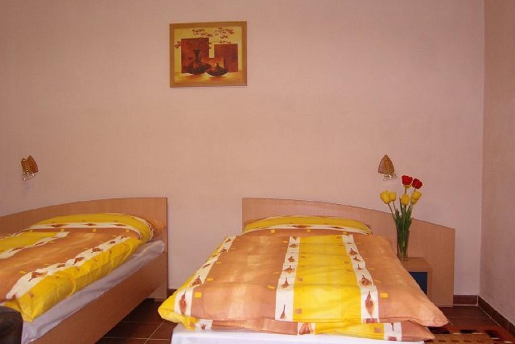 Batavya Penzion Topoľčany Habitación foto