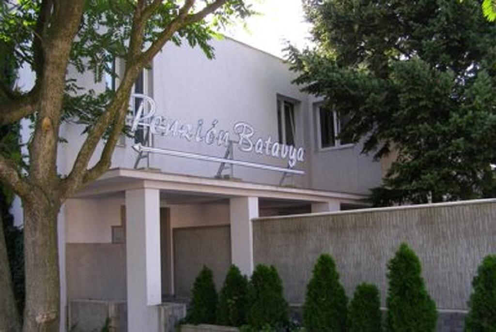 Batavya Penzion Topoľčany Exterior foto