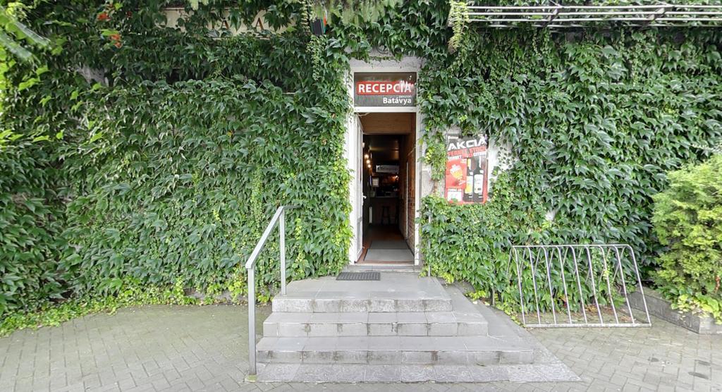 Batavya Penzion Topoľčany Exterior foto