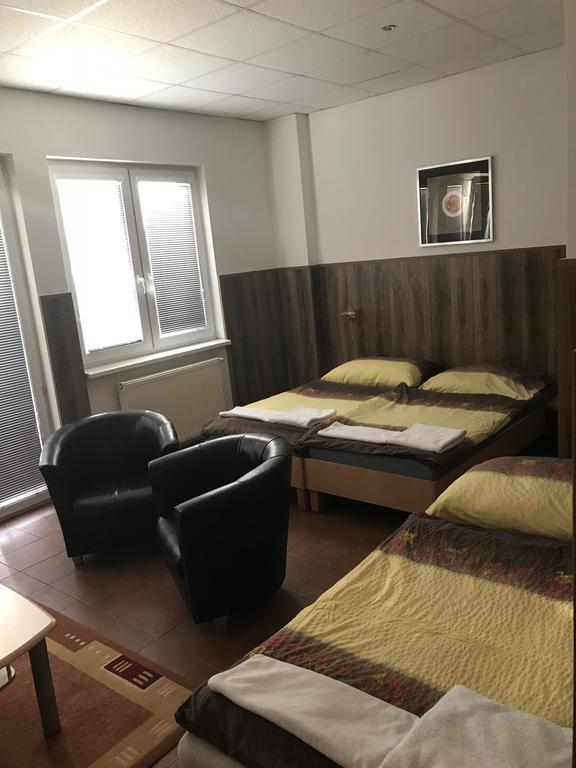 Batavya Penzion Topoľčany Exterior foto